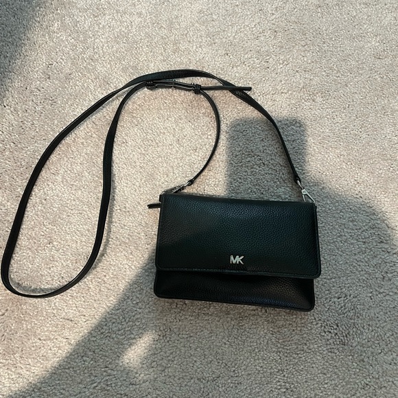 Michael Kors purse - Picture 1 of 4